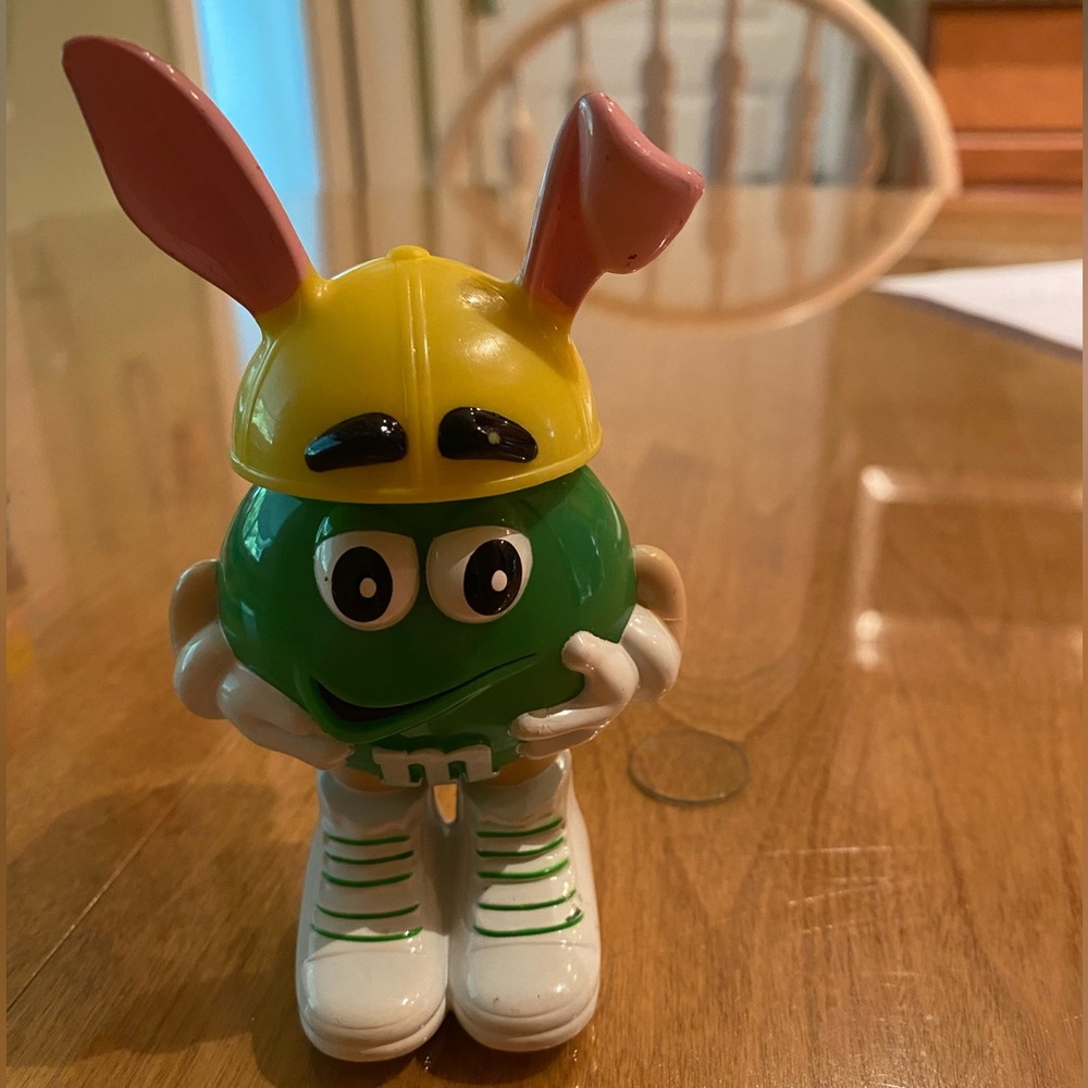 M & M Easter 🐣 Figure, Green